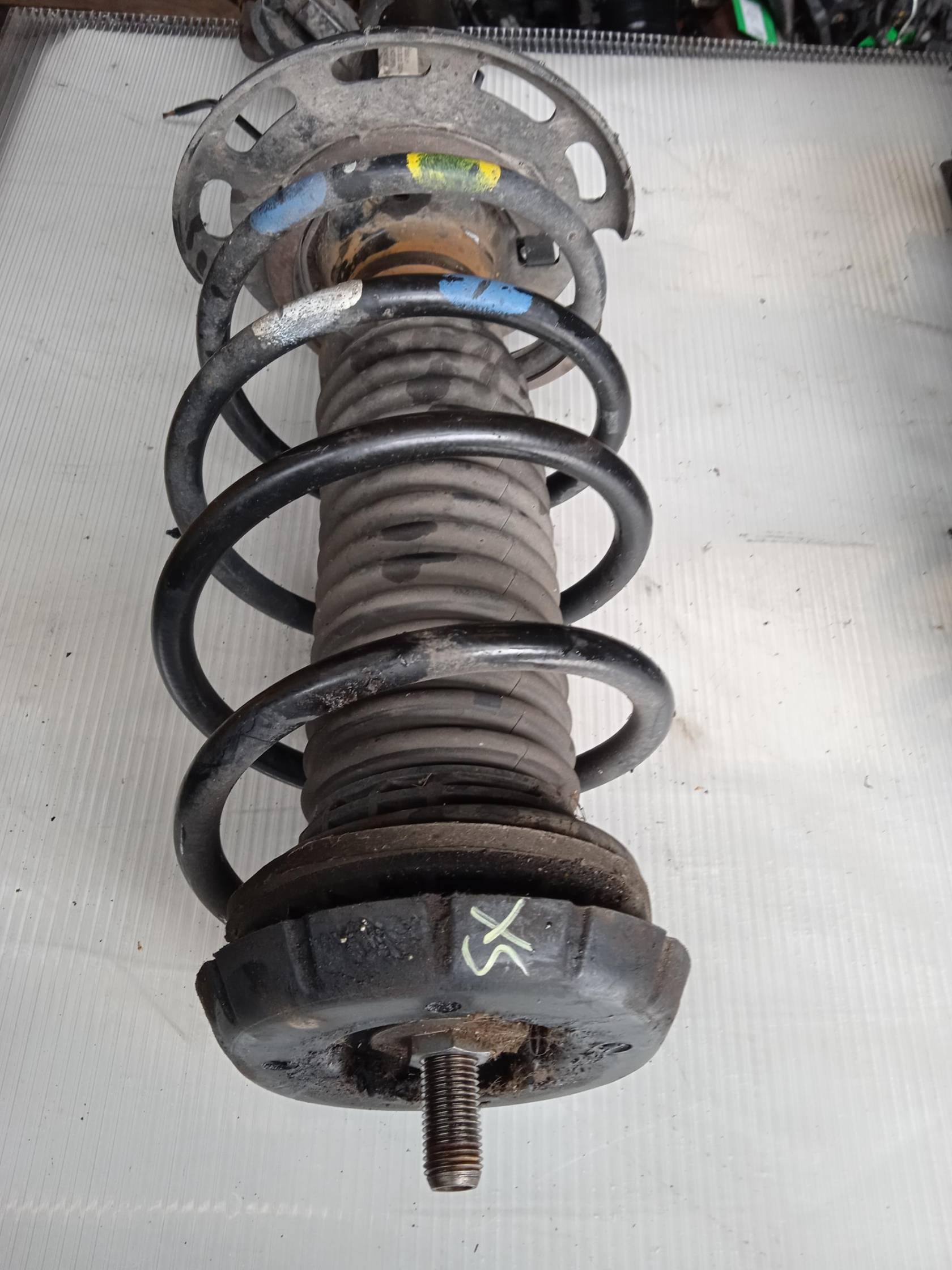 Ammortizzatore ant. dx.